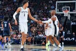 马刺签下保罗“一人两用”，他兼顾教练和球员双身份