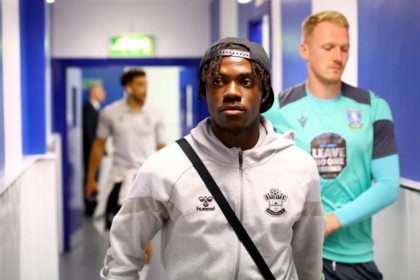 开云品牌-利物浦又被切尔西截和！凯塞多之后，拉维亚也丢了