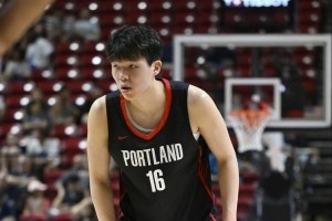 夏普：杨瀚森有成为高水平球员的潜力 他的身高&amp;球商都能帮助球队