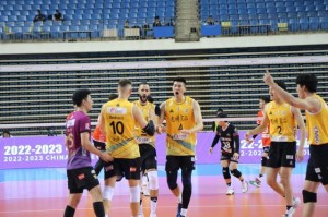 上海男排13连胜进排超八强 北汽补强后表现可期？