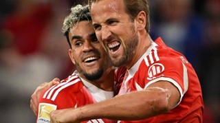 开云品牌-孔帕尼一雪前耻！凯恩双响超越传奇前锋，拜仁2-0晋级欧冠16强